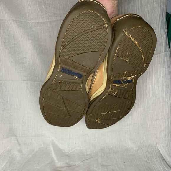 Sperry Boat Shoes - Picture 2 of 3